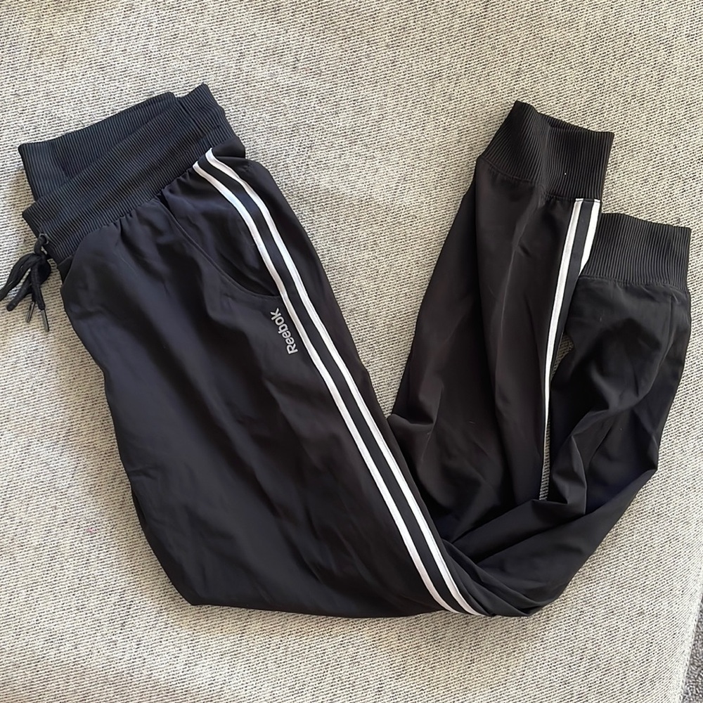 XS Reebok black joggers